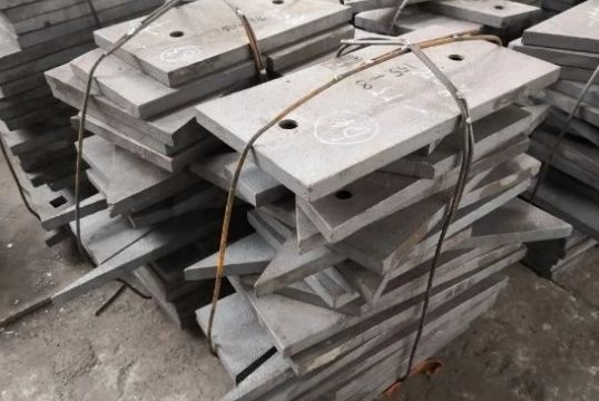找球磨机耐磨91香蕉APP官网生产厂家？选对厂家，省钱又省心